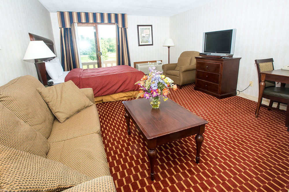 Hampton Falls Inn Exterior photo